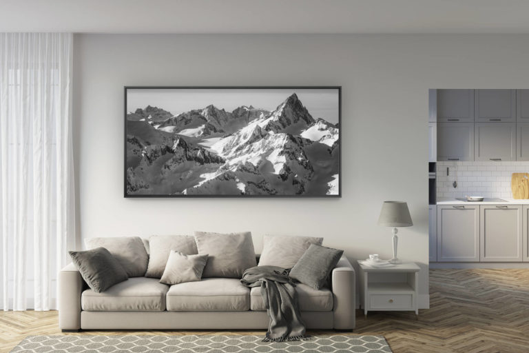 déco salon rénové - tendance photo montagne grand format - Panorama noir et blanc des montagnes des alpes bernoises en Suisse
