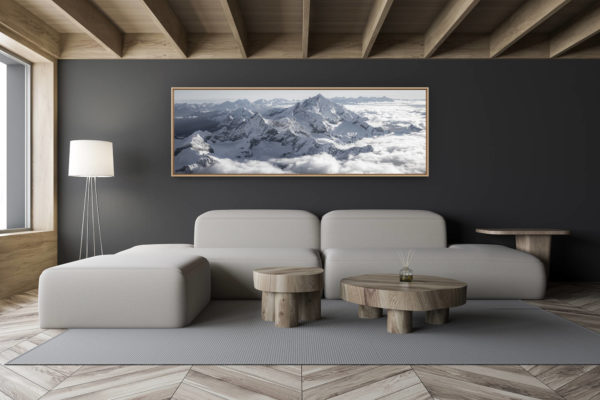 décoration salon chalet moderne - intérieur petit chalet suisse - photo montagne noir et blanc grand format - Tableau photo panoramique noir et blanc de la couronnes Impériale dans les Alpes