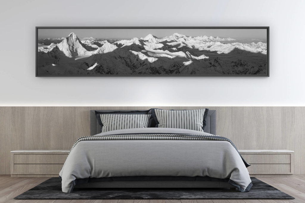 photo de montagne grand format  - décoration intérieur chambre moderne - Encadrement photo panorama montagne Alpes - tableau photo paysage montagne noir et blanc