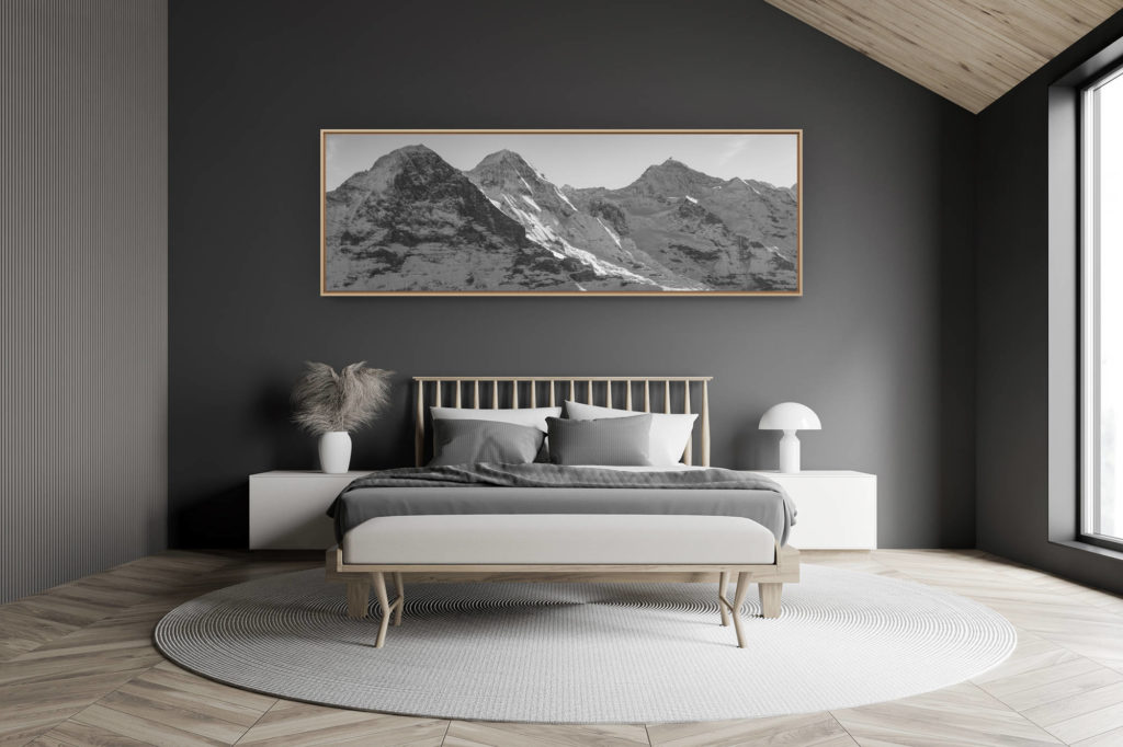 décoration chambre adulte moderne dans petit chalet suisse- photo montagne grand format - Panorama de montagne à encadrer de Grindelwald - Photo de montagne en Hiver de l'Eiger - Monch - Jungfrau - l'Ogre, le Moine et la Jeune Femme