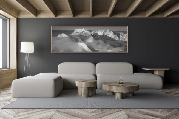 décoration salon chalet moderne - intérieur petit chalet suisse - photo montagne noir et blanc grand format - Montagne panorama - Massif montagneux Monte Rosa Lyskamm et Castor vu depuis Saas Fee - mer de nuage montagne