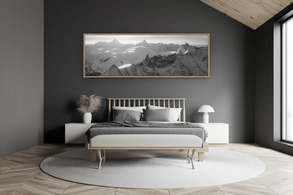moderne Zimmerdekoration für Erwachsene in einem kleinen Schweizer Chalet - großformatiges Bergfoto - Panoramafoto zum Einrahmen der Berge des Val d&#039;hérens in den Schweizer Alpen - Aiguille de la Tsa, Steinböcke, Gletscher des Val d&#039;Hérens