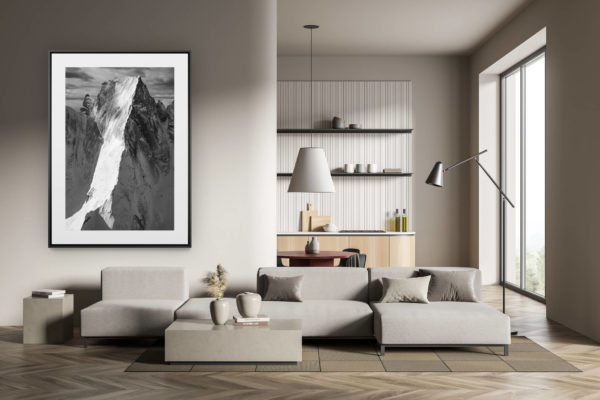 déco tendance salon moderne - photo montagne noir et blanc grand format - Piz Badile - photo en hélicoptère Vallée Engadine Grisons