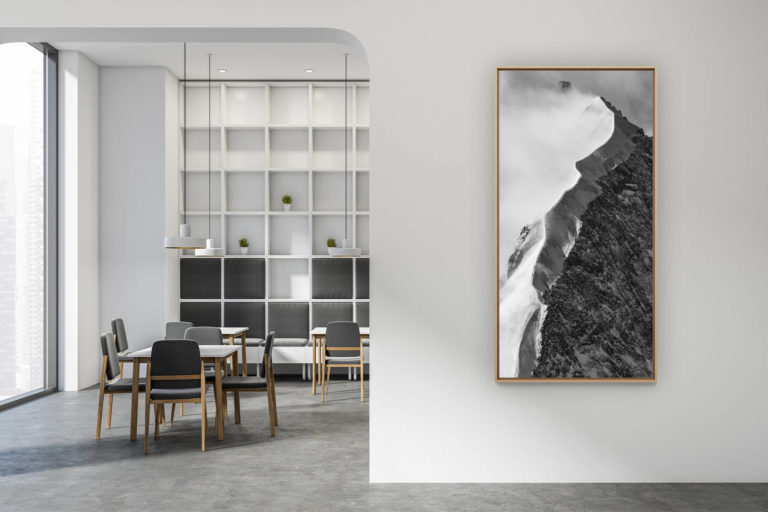 décoration intérieur moderne contemporain - photo de montagne grand format vertical - Photo Engadine St Moritz - image noir et blanc Alpes Suisses