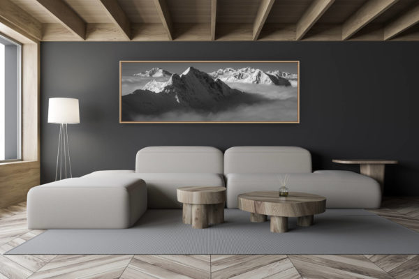 décoration salon chalet moderne - intérieur petit chalet suisse - photo montagne noir et blanc grand format - panorama des alpes depuis les alpes bernoises - photo montagne noir et blanc