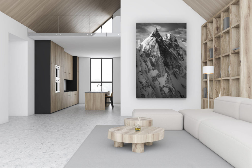 décoration chalet luxueux suisse - photo montagne grand format verticale - décoration murale design - Vue aérienne Engadine Suisse - image montagne noir et blanc Davos