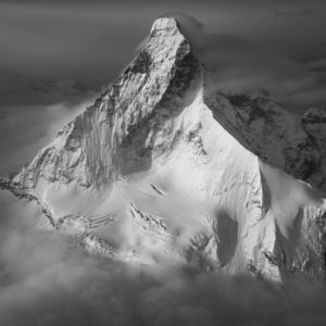 photo face nord cervin avec de la neige