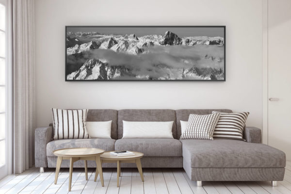 décoration murale design salon moderne - photo montagne grand format - Photographie noir et blanc du Titlis - Vue panoramique sur le sommet du Titlis sortant de la brume