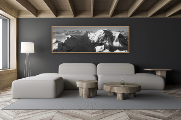 décoration salon chalet moderne - intérieur petit chalet suisse - photo montagne noir et blanc grand format - Photo panoramique du Toedi et des alpes bernoises - Vue sur le sommet du Toedi avec la mer de nuages avec les alpes bernoises et le Titlis.