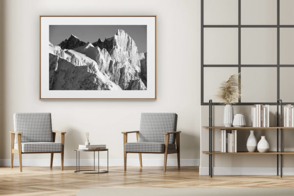 décoration intérieur moderne avec photo de montagne noir et blanc grand format -