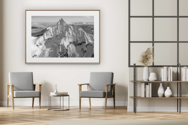 décoration intérieur moderne avec photo de montagne noir et blanc grand format - Alpes Bernoises panorama - tableau photo noir et blanc de montagne dans la brune