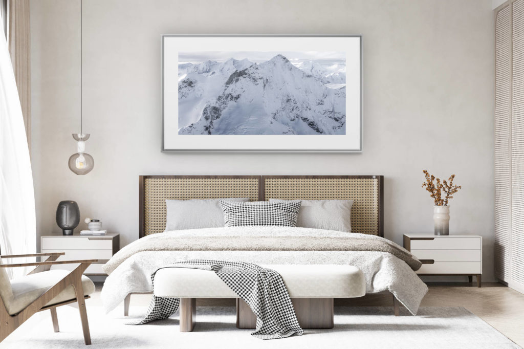 deco chambre chalet suisse rénové - photo panoramique montagne grand format - images montagnes alpes - Panorama-Bergfoto in Schwarz-Weiß vom Dom des Mischabels, Weisshorn (Val d&#039;Anniviers)