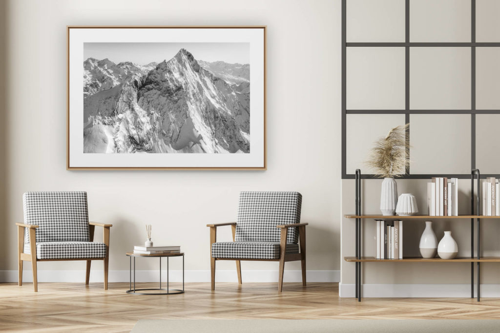 décoration intérieur moderne avec photo de montagne noir et blanc grand format - Belle photo montagne noir et blanc du Weisshorn - Vue sur la face Ouest du Weisshorn après une tempète hivernale