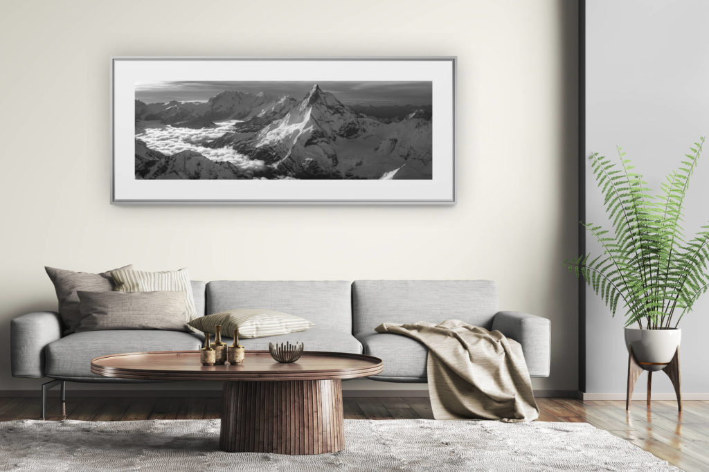 tableau montagne grand format - décoration murale salon moderne - Zermatt panorama montagne Suisse - Encadrement photo des Alpes en noir et blanc