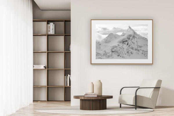 déco tendance salon moderne - photo montagne noir et blanc grand format - Zinalrothorn - montagne suisse - Photo de paysage des montagnes suisses en noir et blanc