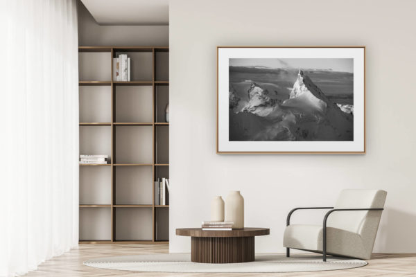 déco tendance salon moderne - photo montagne noir et blanc grand format - Zinalrothorn - Vue du Val d'Anniviers en noir et blanc - Vallée de Zermatt Valais - Alpes suisses sommets - Matterhorn