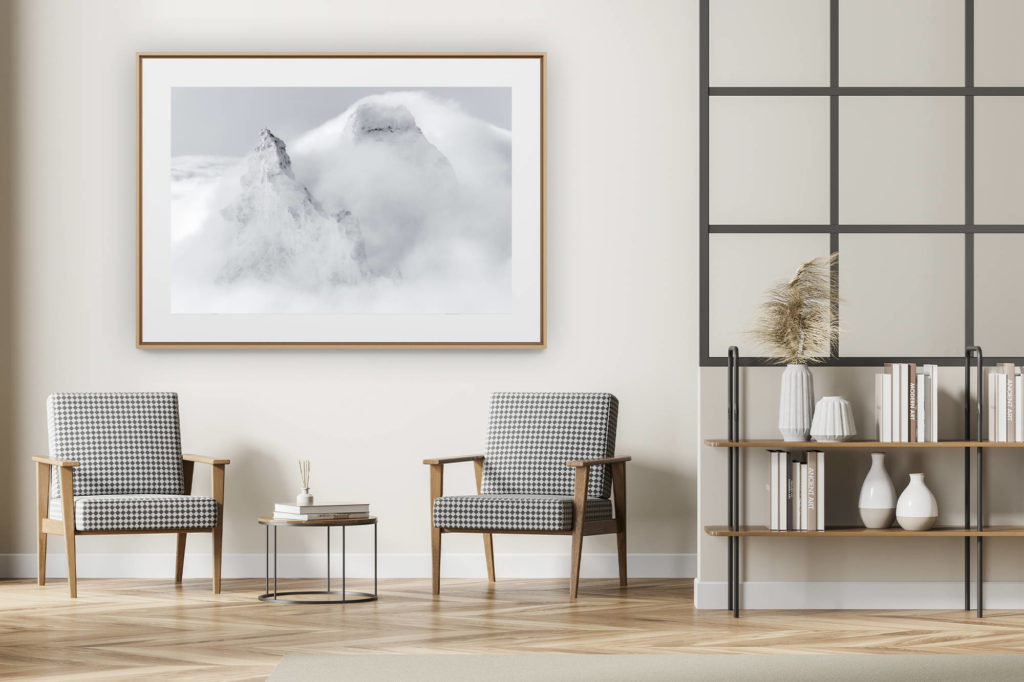 décoration intérieur moderne avec photo de montagne noir et blanc grand format - photo Matterhorn Zermatt - cadre photo montagne noir et blanc - Sommets des montagnes Alpes dans la brume
