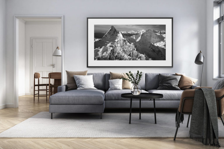 décoration intérieur salon rénové suisse - photo alpes panoramique grand format - Encadrement photo panoramique du sommet des Alpes Valaisannes Suisses - Zermatt - Obergabelhorn