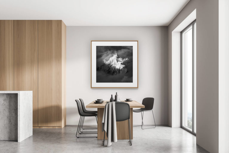 décoration moderne cuisine rénovée chalet suisse - photo de montagne - Photo montagne Chamonix noir et blanc - Photographie de l'Aiguille du Plan - Aiguille de Chamonix - Alpes