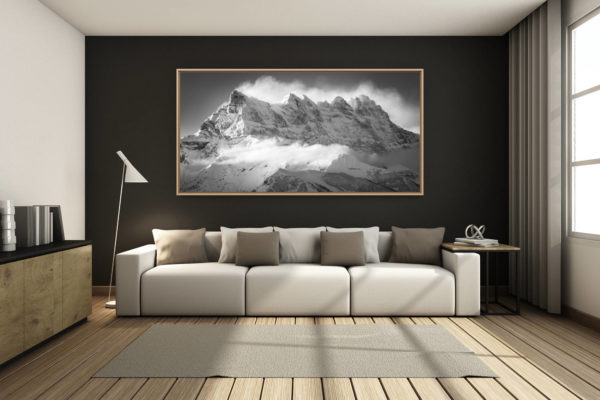 déco salon chalet rénové de montagne - photo montagne grand format -  - image panoramique noir des montagnes Suisses des Dents du Midi en noir et blanc
