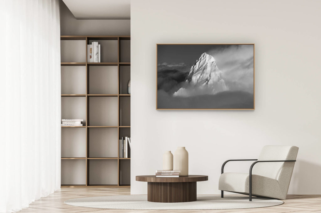 décoration appartement moderne - art déco design - photo montagne noir et blanc chamonix - Aiguille du Chardonnet noir et blanc dans les nuages et le brouillard