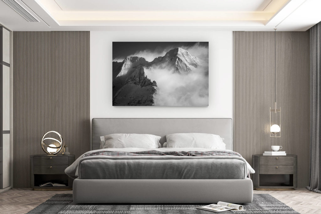 décoration murale chambre design - achat photo de montagne grand format - Blumlisalp - sommet des alpes Bernoises dans une brume de montagne en noir et blanc