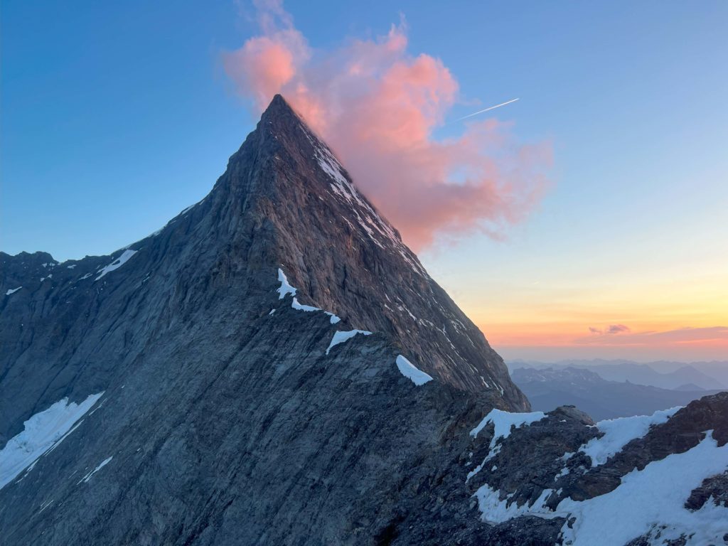 Coucher de soleil sur 'arête Mittellegi de l'Eiger