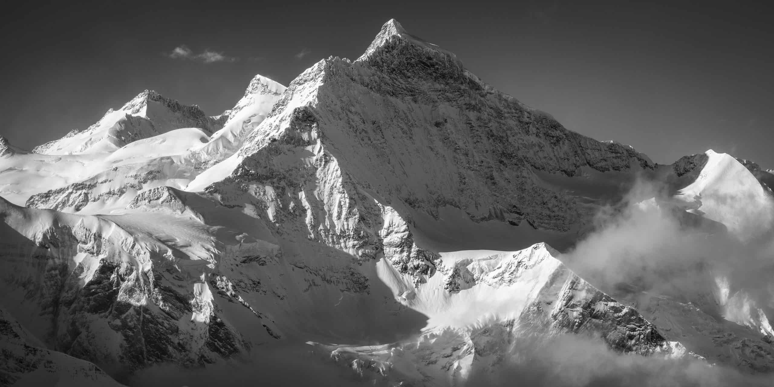 panorama jungfrau top of europe - vue panoramique sur la jungfrau en hiver avec de la neige