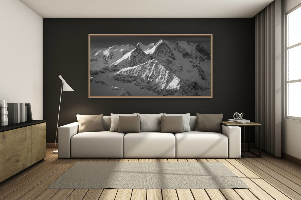 déco salon chalet rénové de montagne - photo montagne grand format -  - panorama sur les montagne de st moritz dans le canton des grisons - oeuvre art noir et blanc