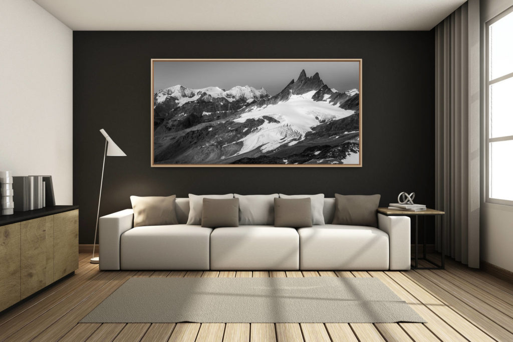 deco salon renoviertes Bergchalet - großformatiges Bergfoto - - Panoramablick auf die schneebedeckten Berggipfel vonArolla rote Nadeln - Mont Blanc de Cheillon und la Ruinette