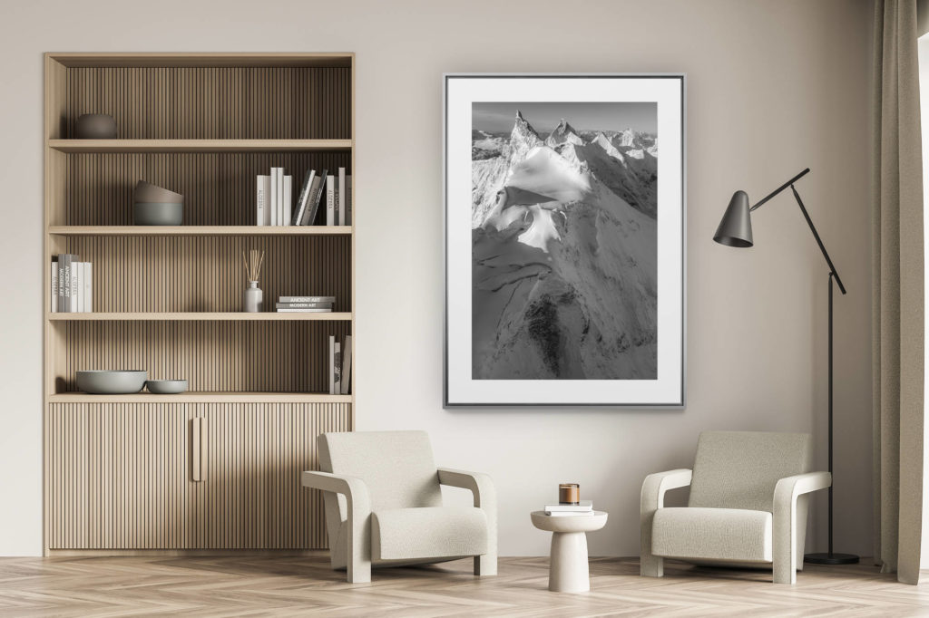 décoration murale salon - photo montagne alpes suisses noir et blanc - photo de montagne noir et blanc - paysage de montagne - photo montagne verticale - tableau photo montagne suisse - Zinalrothorn