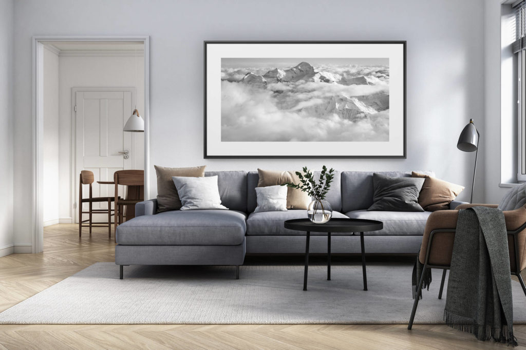 Innendekoration renoviertes Wohnzimmer Schweiz - Alpenpanorama Grossformat - Panorama Mont Blanc - Bergpanorama Schweiz Massiv des Mont Blanc Panorama in Schwarz und Weiss