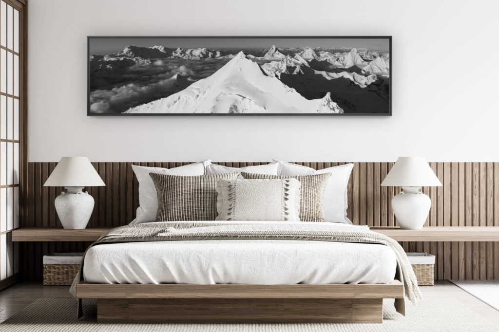 dekoration erwachsenenzimmer modern - großformatiges bergfoto - Schwarzweiß-Panoramafoto von einem Wolkenmeer in den Bergen im Zermatter Tal Val d&#039;Anniviers