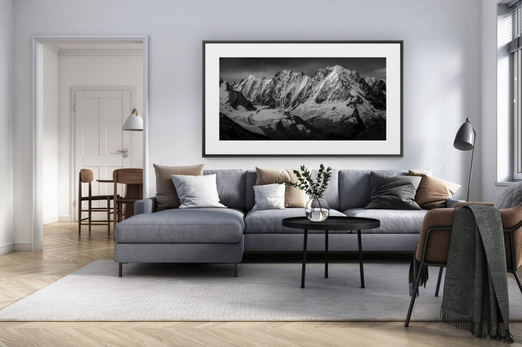 Innendekoration renoviertes Wohnzimmer Schweiz - Alpenpanorama Großformat - Foto Massiv Mont Blanc - Aiguille Verte, Gerade, Kurze
