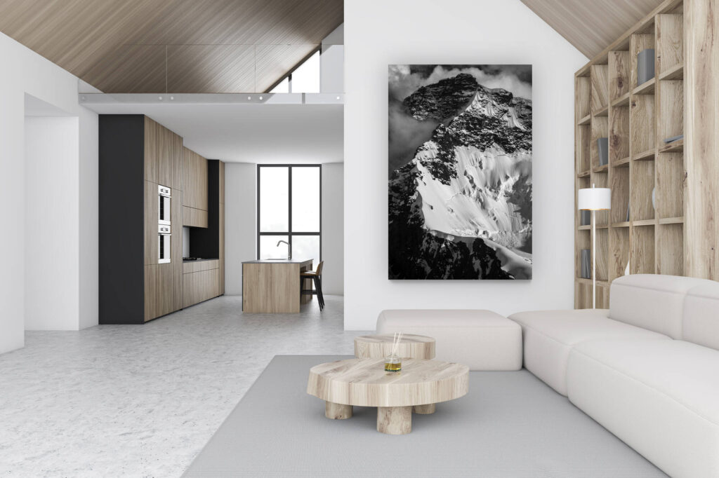 Dekoration Luxus-Chalet Schweiz - Bergfoto im Großformat vertikal - Wanddekoration Design - Bergfoto Wallis Schweiz - Roccia Nera (Breithorn)