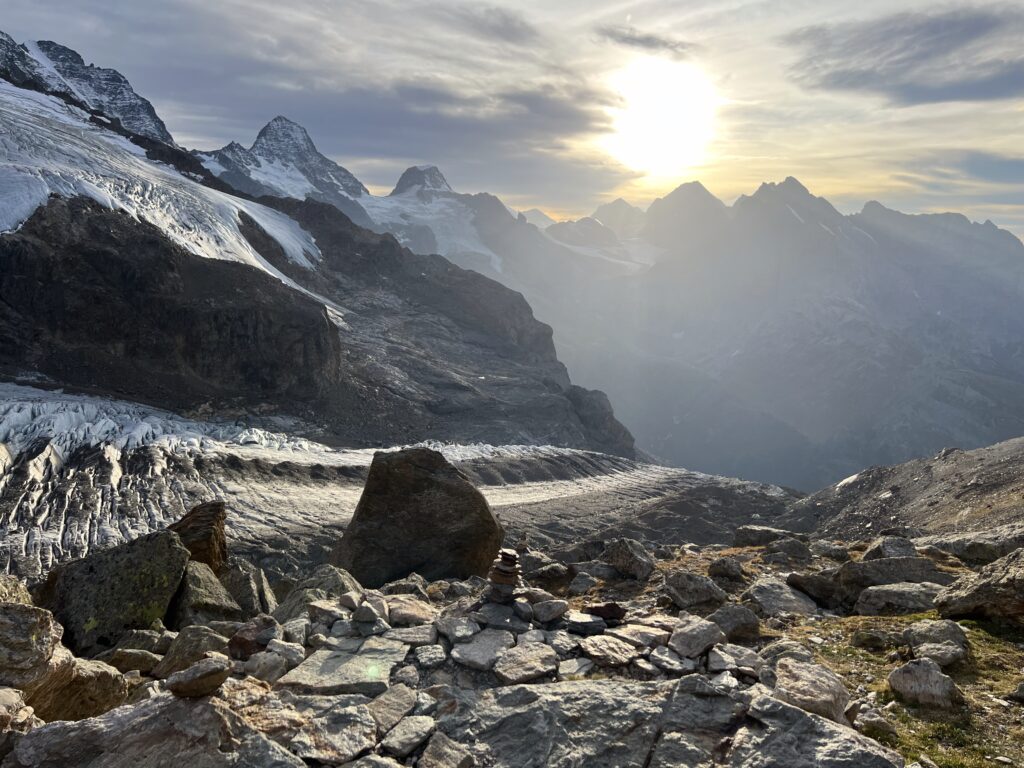 Arête de l'Innera Rottalgrat Suspended above the Rottal glacier, the Jungfrau reveals its wild face