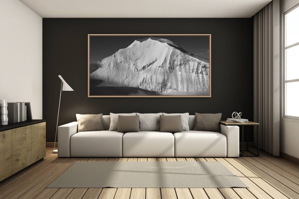 deko wohnzimmer renovierte berghütte - großformatiges bergfoto - - -